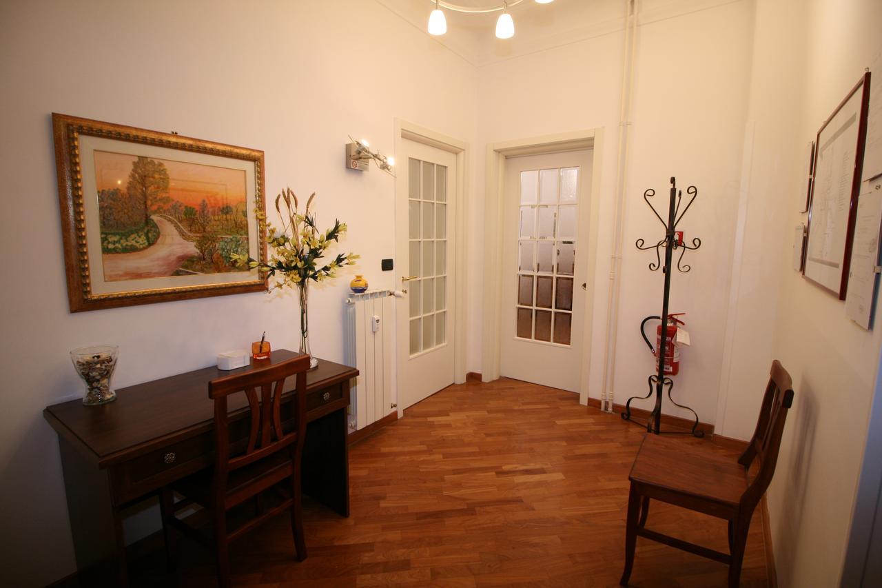 Maison Velia Appia Roma